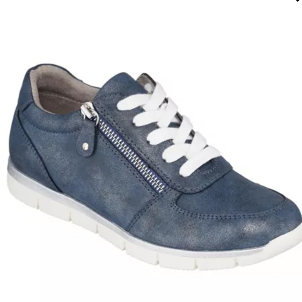G. C. Sneaker Navy White w/ Silver Zipper Grip Soles  NWOT 8.5